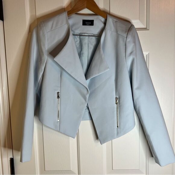 VICI Small Light Blue Beautiful Blazer With Pockets. Chic and Fun. EUC. - Picture 1 of 5